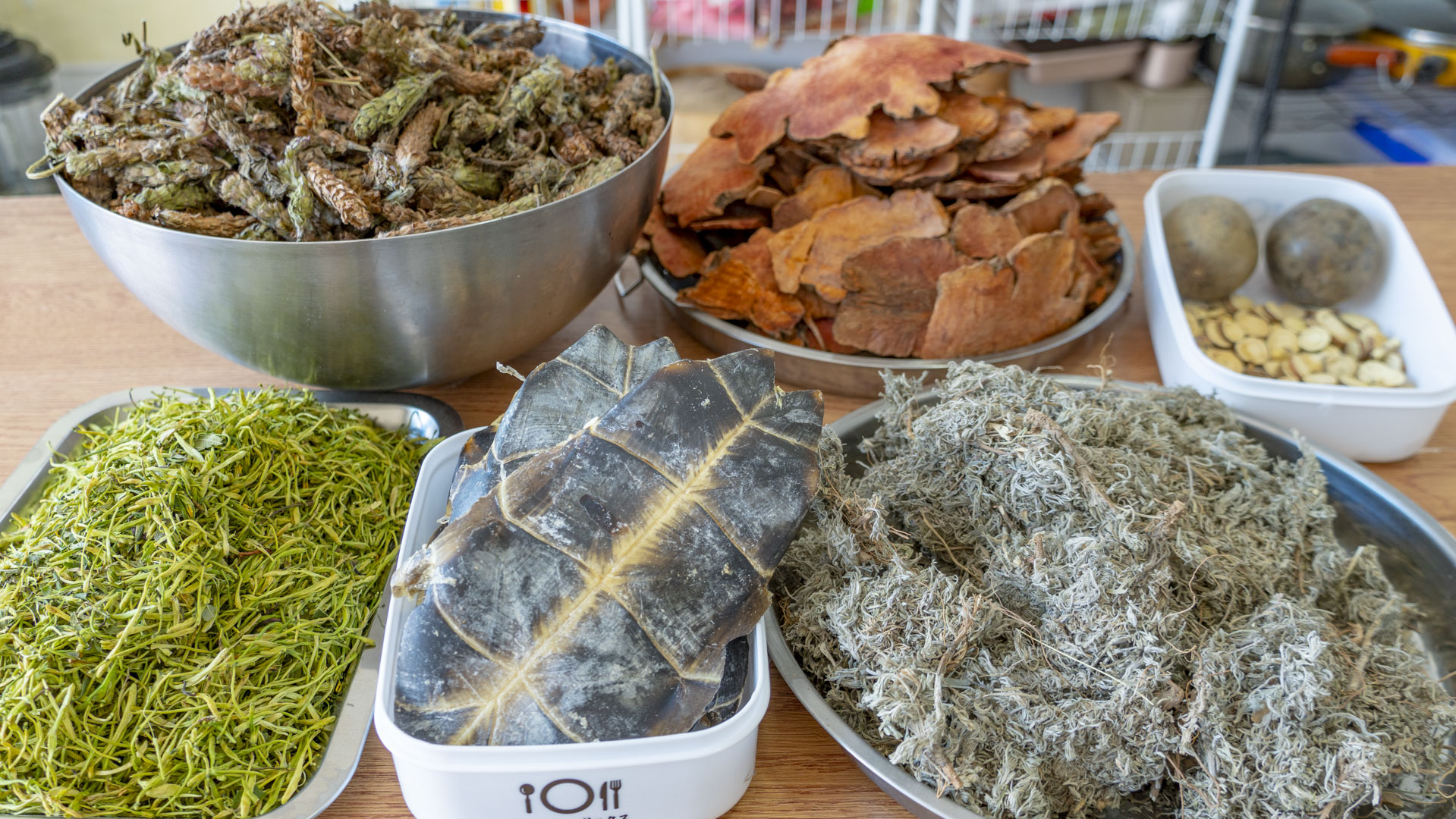 龟苓膏详细做法及配方,纯手工正宗龟苓膏做法