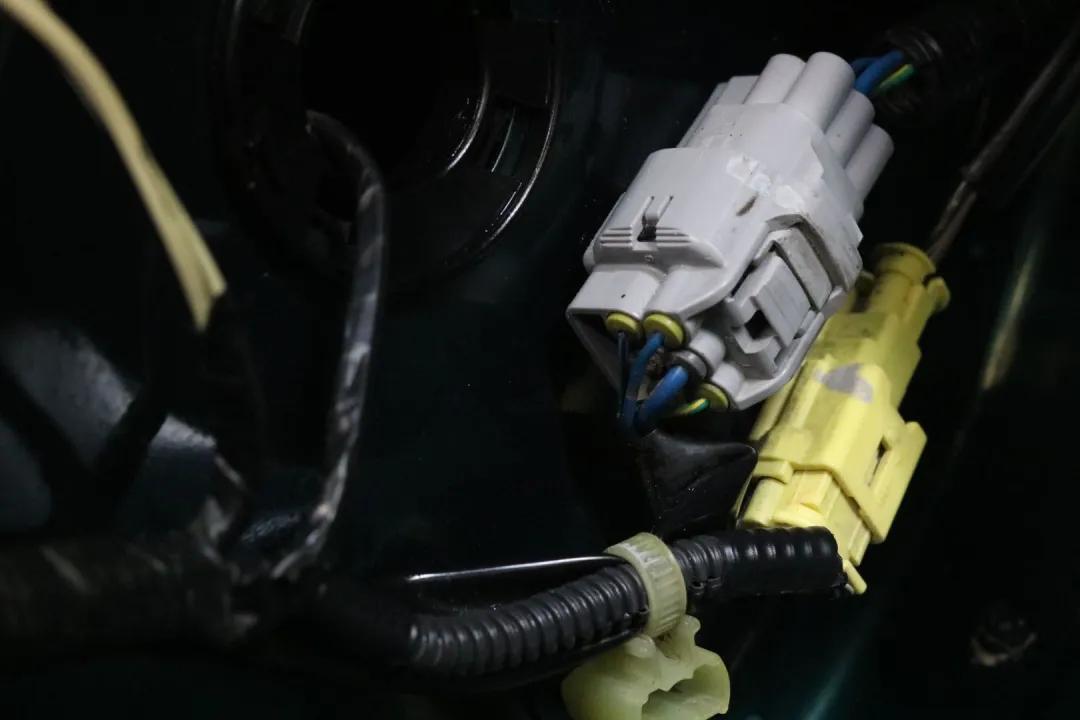 怪兽车翻新视频,怪兽搞老车