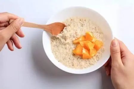 燕麦片怎么吃减肥最快最有效,水果燕麦片和纯燕麦哪个更减肥