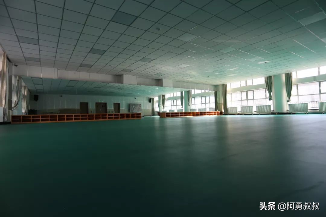 乌鲁木齐市第一职业高级中学,乌鲁木齐市第一中学官网