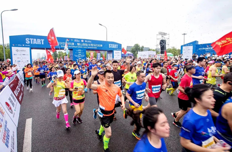 重庆璧山半程马拉松第一名,重庆长寿湖半程马拉松赛道