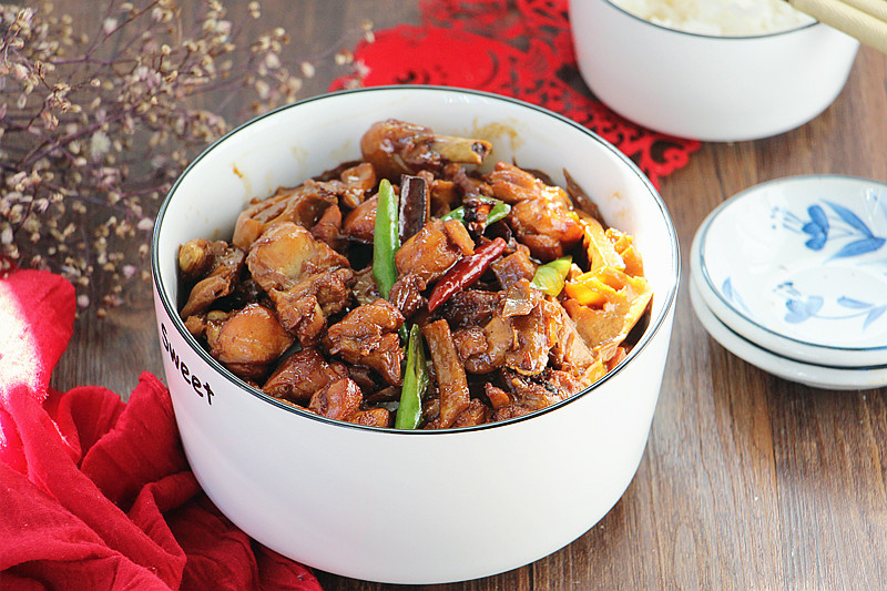 笋干焖腊鸡腿,笋干焖鸡图片