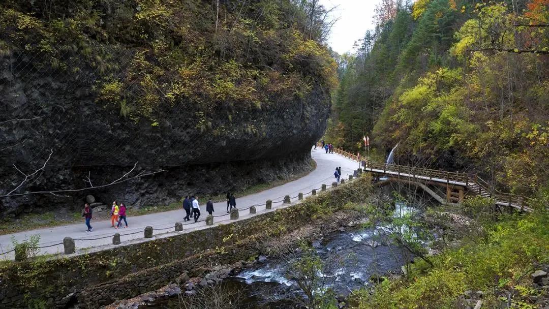 假期逛景区一大波优惠等着您,景点优惠活动视频