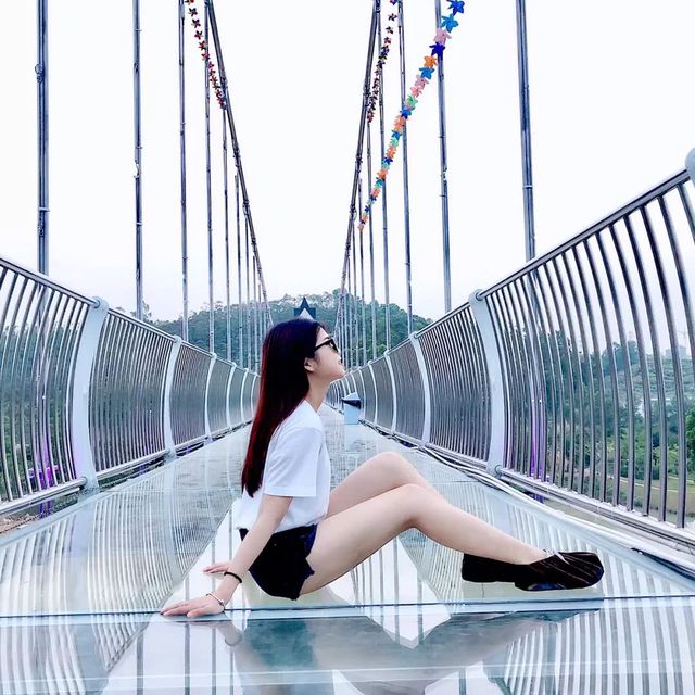 吓尿玻璃桥视频,深圳最新玻璃桥