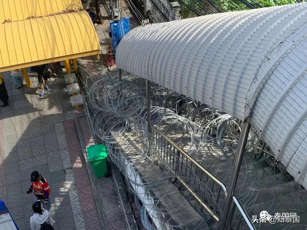 泰国还挺得住吗？*行游**大军直逼十世王皇家护卫队！