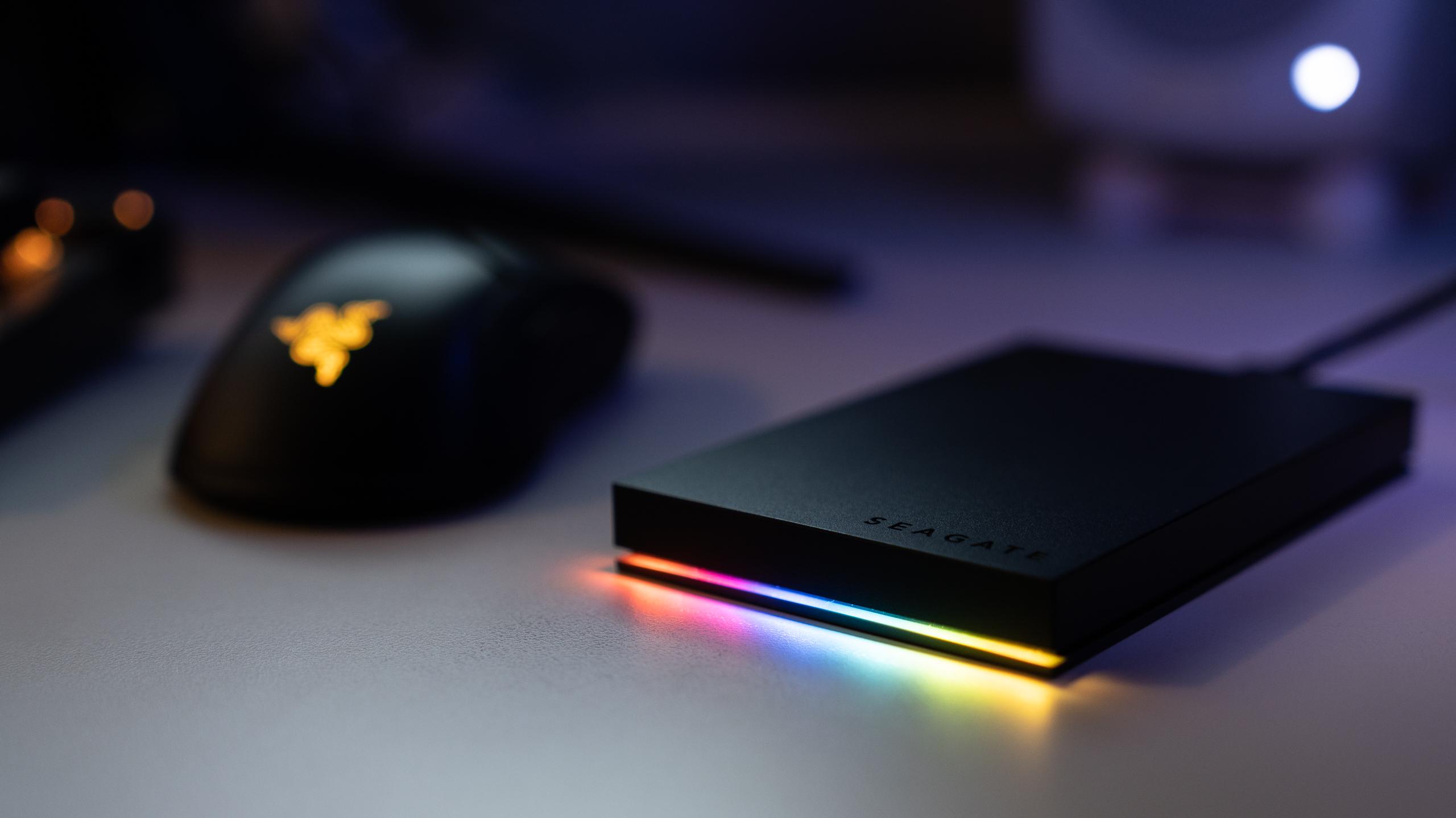 希捷酷玩极光侠移动硬盘,希捷酷玩游戏固态硬盘评测