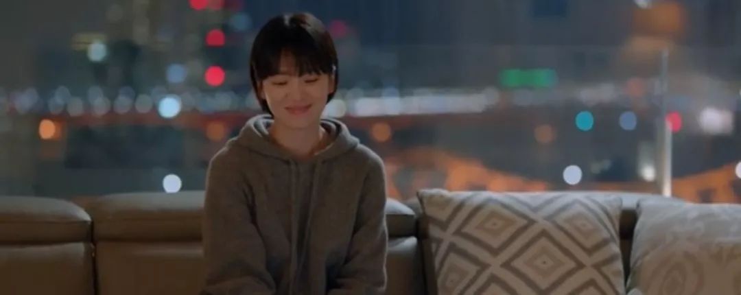 比起《男朋友》剧情,宋慧乔的大衣和高领衫更值得看!