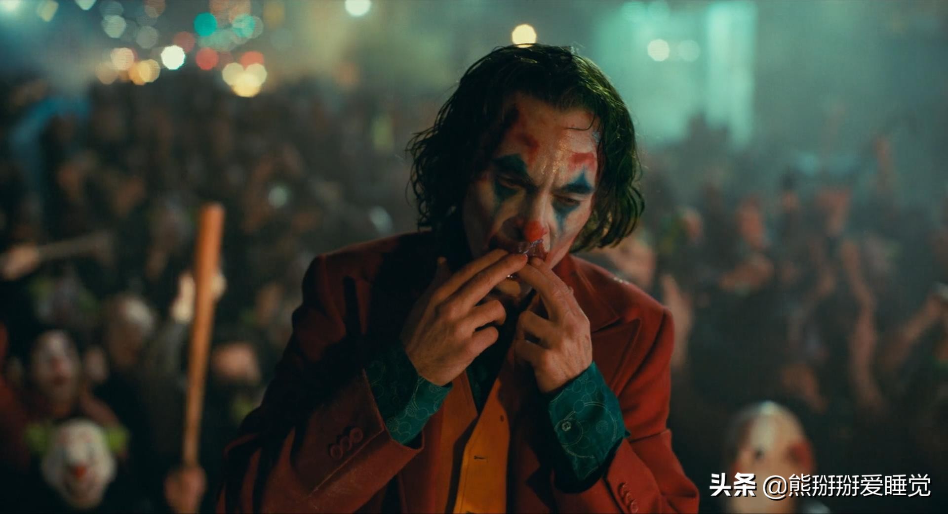 dc漫画蝙蝠侠与小丑是亲兄弟吗,蝙蝠侠漫画小丑的身份