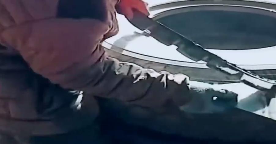 网友修汽车轮胎视频,轮胎翻新全过程视频