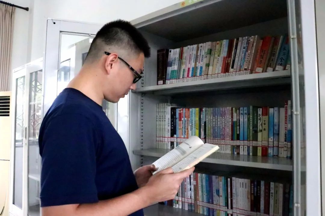 告别手机不做低头族倡议,告别手机控制低头族