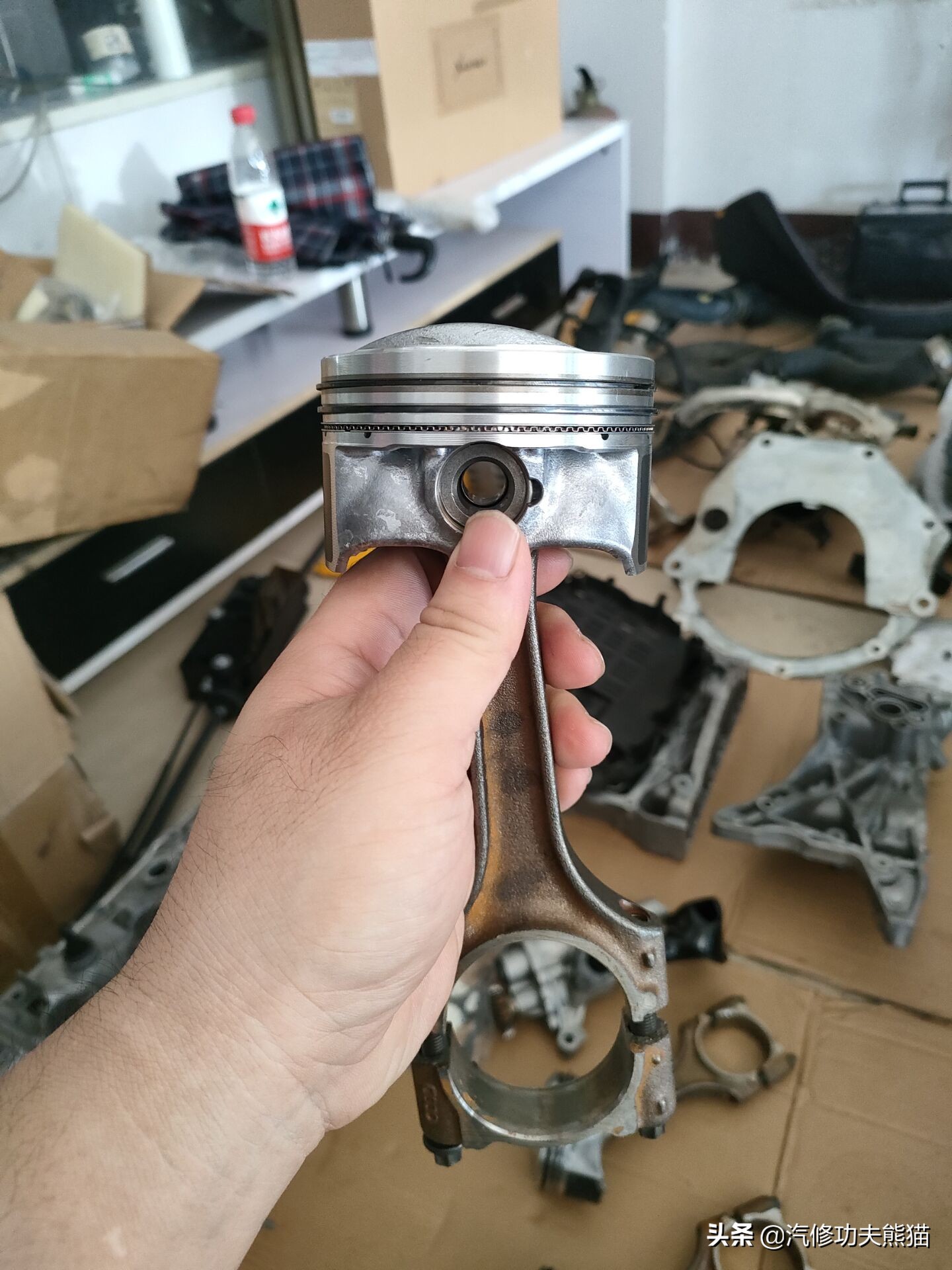 老途观发动机漏油维修,老途观涡轮增压器漏油维修多钱