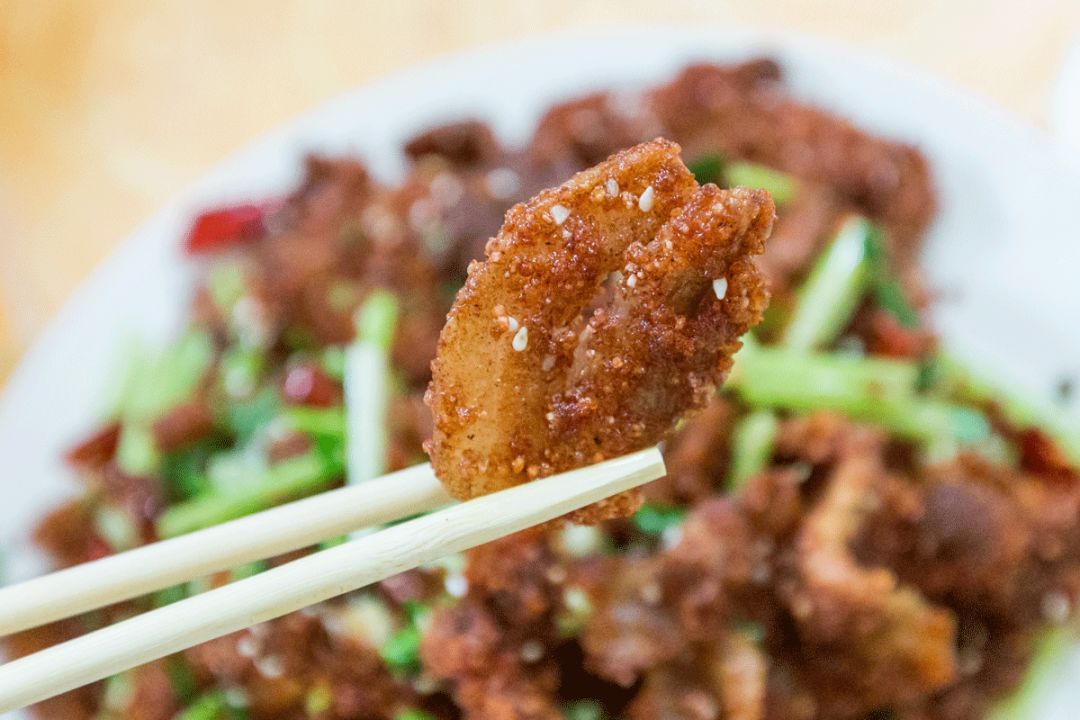 吃完整条恩施街，发现住在青山的才是人生赢家