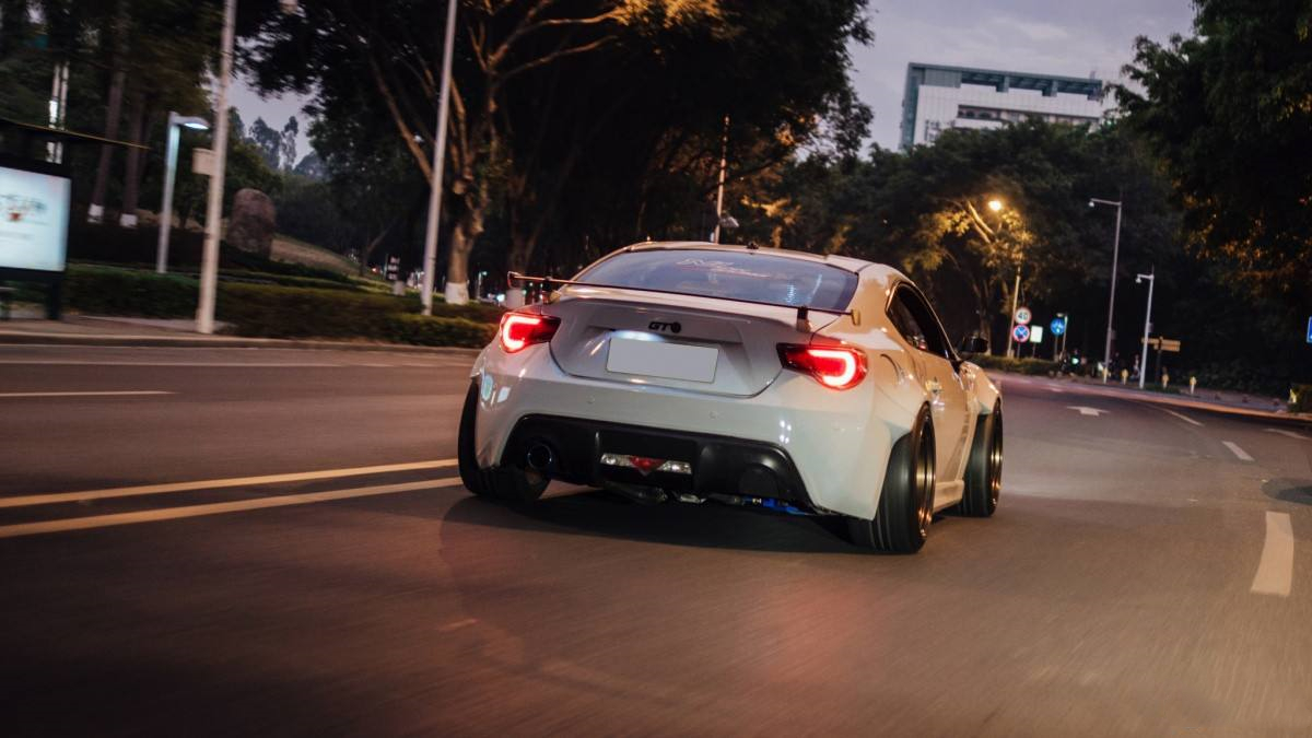 改装车有什么办法过年审吗,皮卡改装后盖合法吗能过年检么