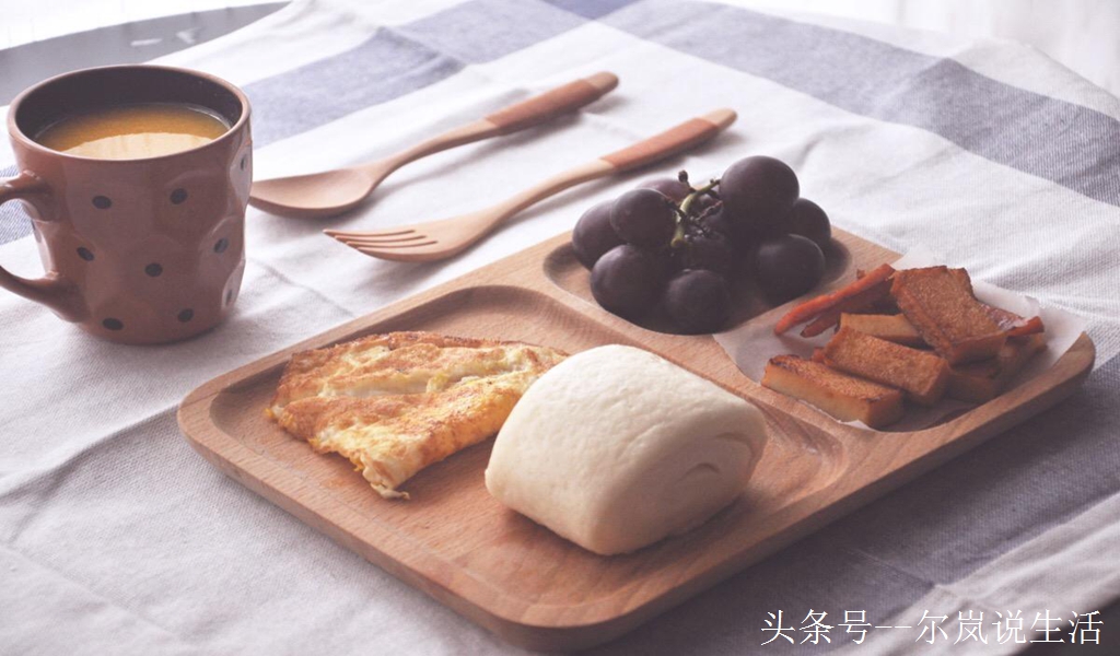 剩馒头怎么加热一下能变软一点,怎样解决馒头凉了变硬的问题