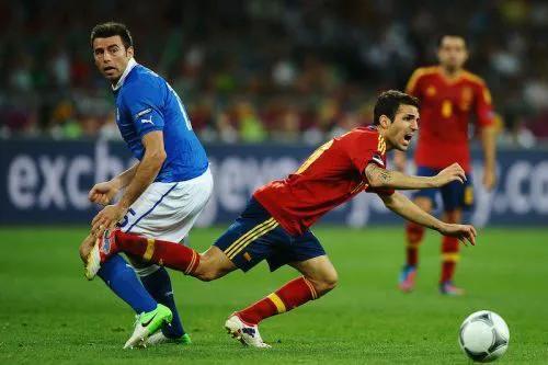 欧洲杯赛场老对手,9年前的西班牙、意大利国脚们如今都在做什么