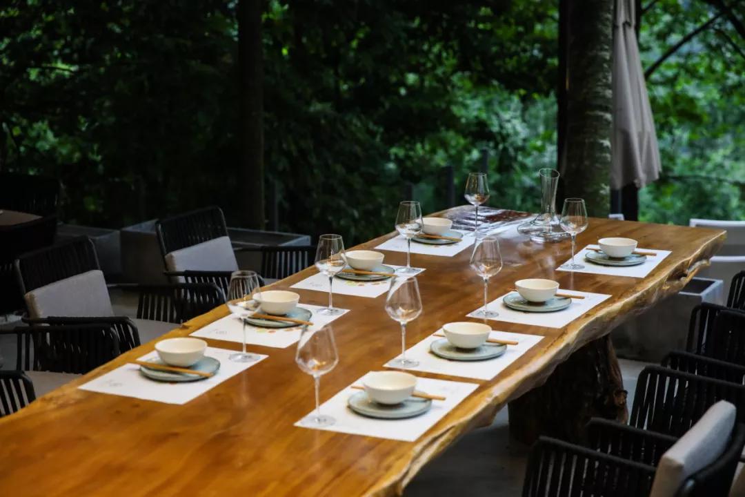 青城山别有洞天山居民宿,青城山肆禧山外民宿海拔