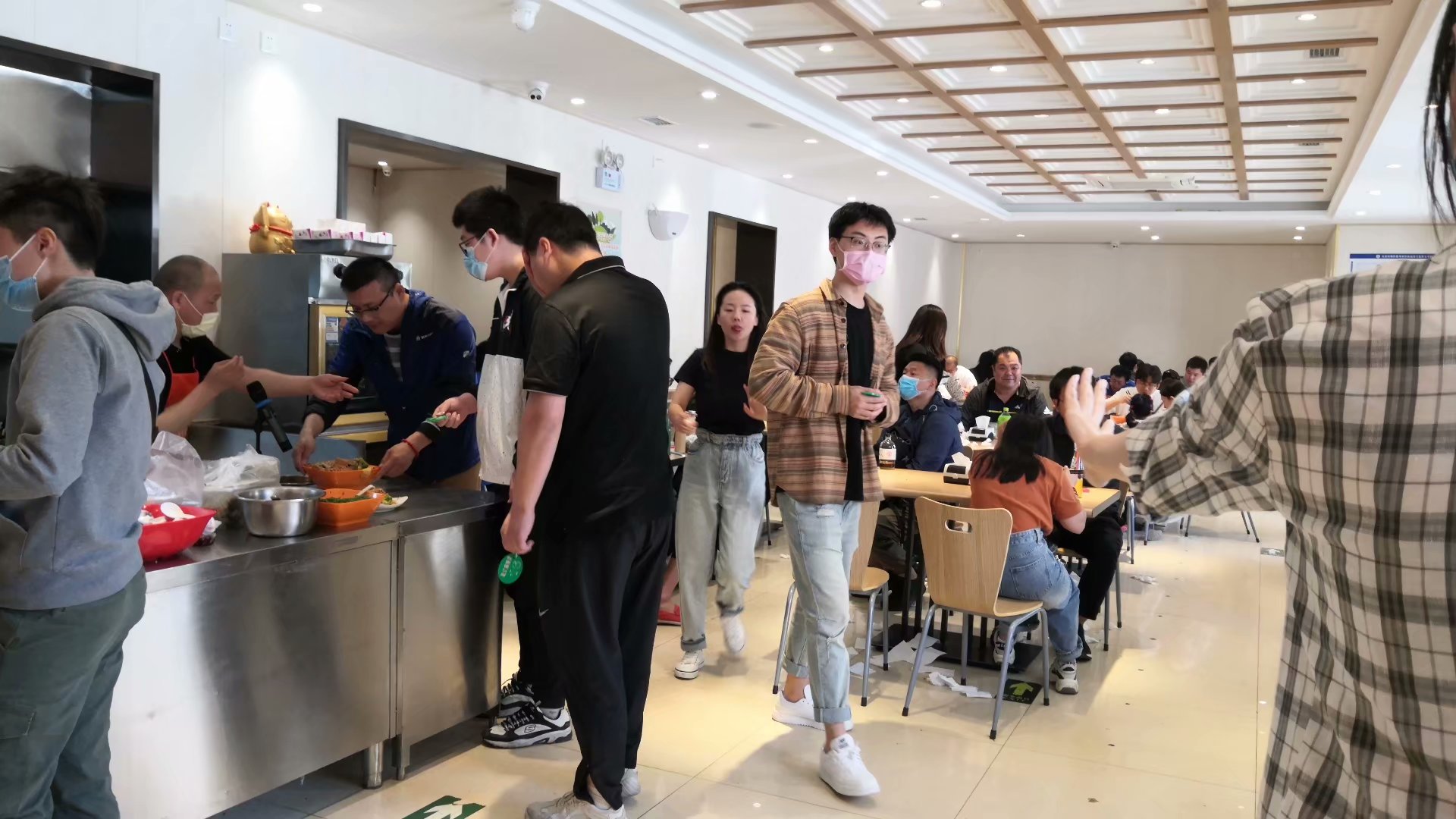 北京麻酱麻辣烫顶级吃法,推荐一款北京好吃的麻酱麻辣烫