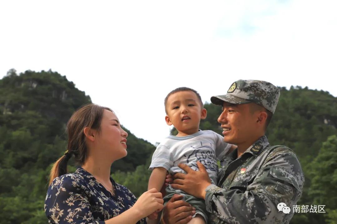 “猴子沟”有座“夫妻哨”