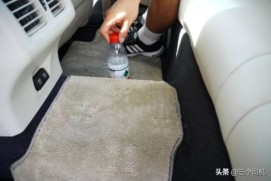 实测2.0L凯美瑞，驾驶感已欧化，丰田最大特点被保留