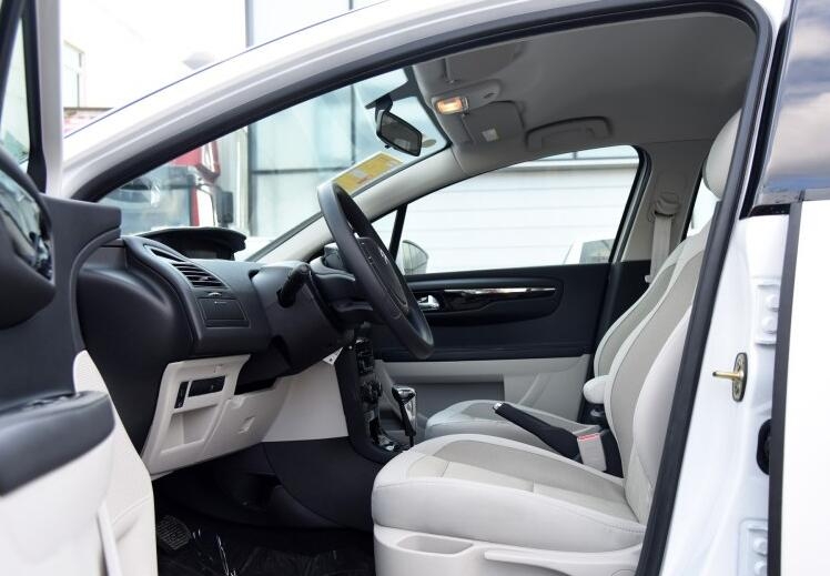 2012上牌的蒙迪欧致胜是哪一款,蒙迪欧致胜好还是七代雅阁好