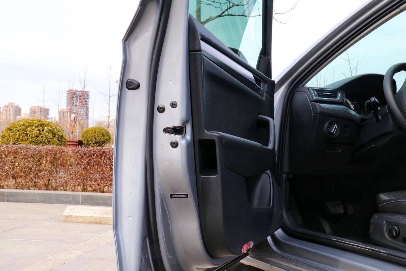 情人节已至，这几家车企将祝您成功