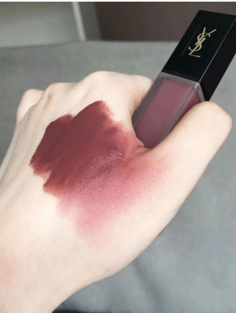2023ysl黑管镜面唇釉推荐必买色号,ysl黑盖丝绒磨砂唇釉212