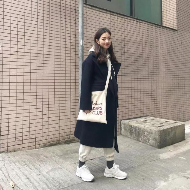 大衣怎么穿穿出不一样的感觉,这才是大衣最显高级的穿法
