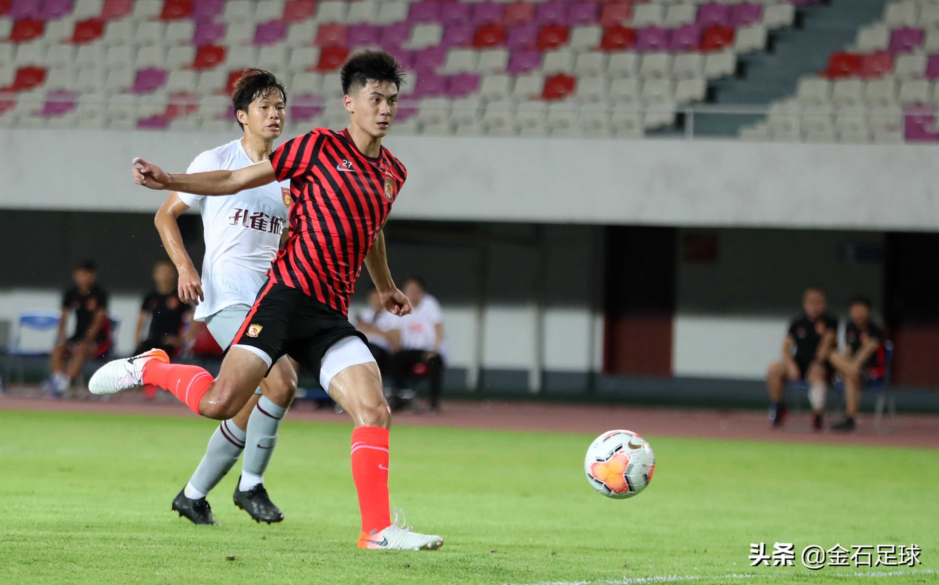 最强的十大足球运动员,中国历史最强的十大男足球运动员