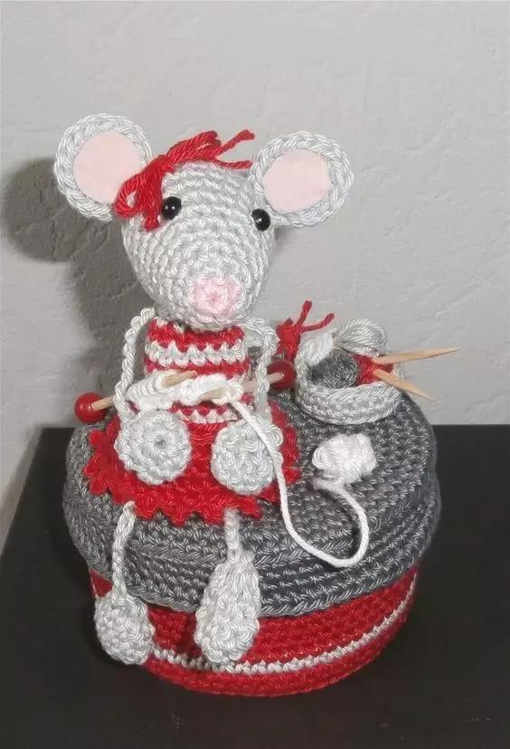 收纳盒子用布条线钩怎么钩视频,用三种毛线钩的收纳物