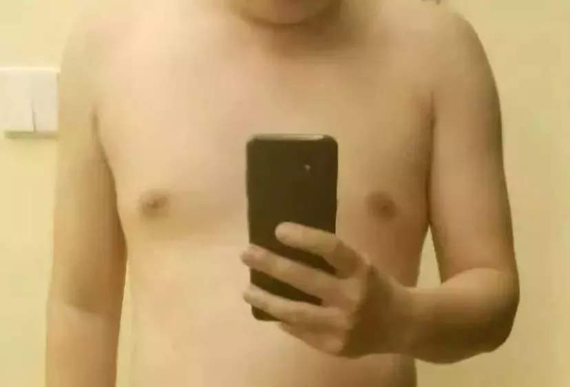 撸铁教程初级练胸,纯新手小白如何练胸