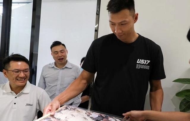 王仕鹏澄清,王仕鹏与易建联事件