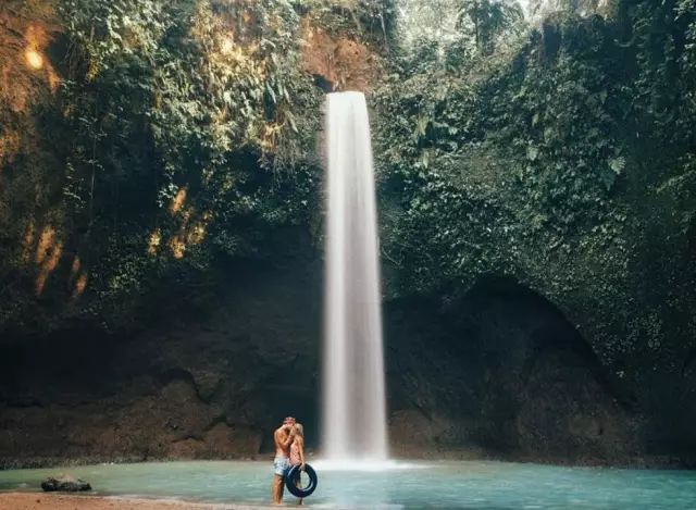 90后清洁工小伙穷游 (一个人穷游中国海上清洁工)