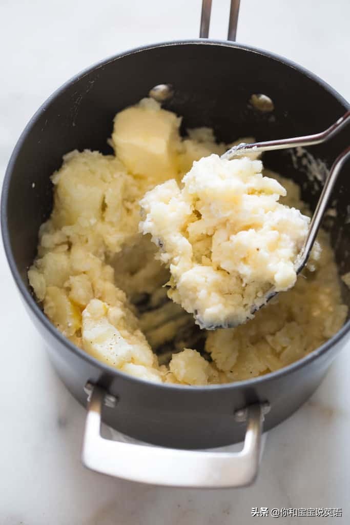 碗筷子汤勺英文怎么说,厨房用具英语单词大全