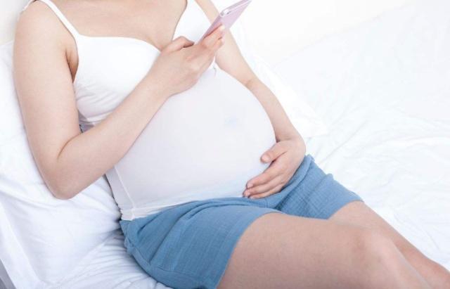有孕时期,如果孕妈*裤内**有这些“信号”,可能反映了宝宝发育情况