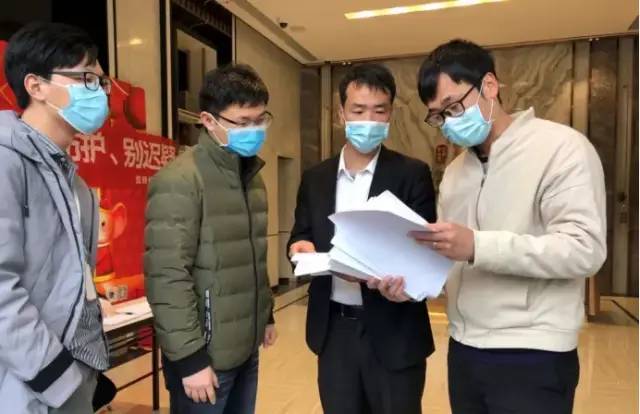 党员干部冲在复工复产第一线,党员干部下沉助力复工复产