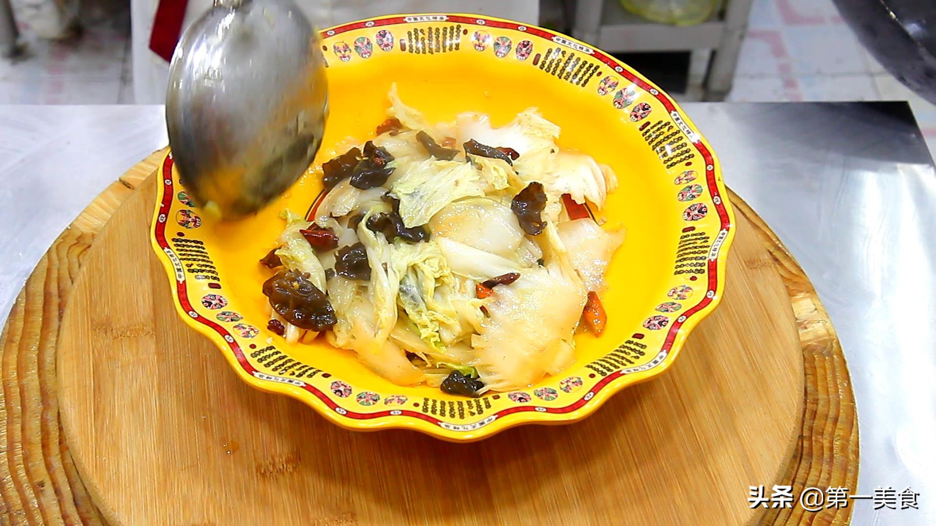 这才是水煮肉片正宗的做法,最好吃水煮肉片做法