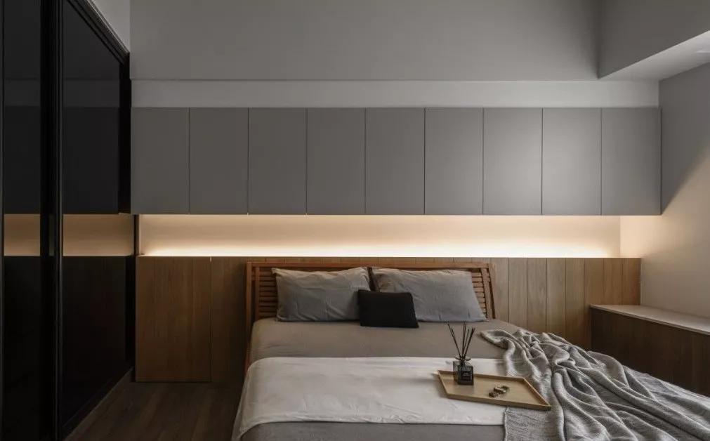 床头背景别刷大白墙,家里刮大白的半墙板床头效果图