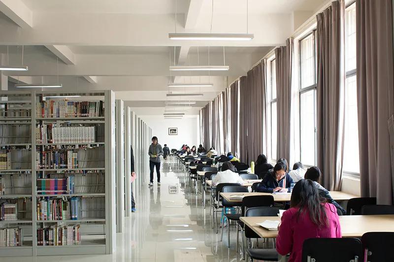 民办云师大商学院,云师大商学院的全称是