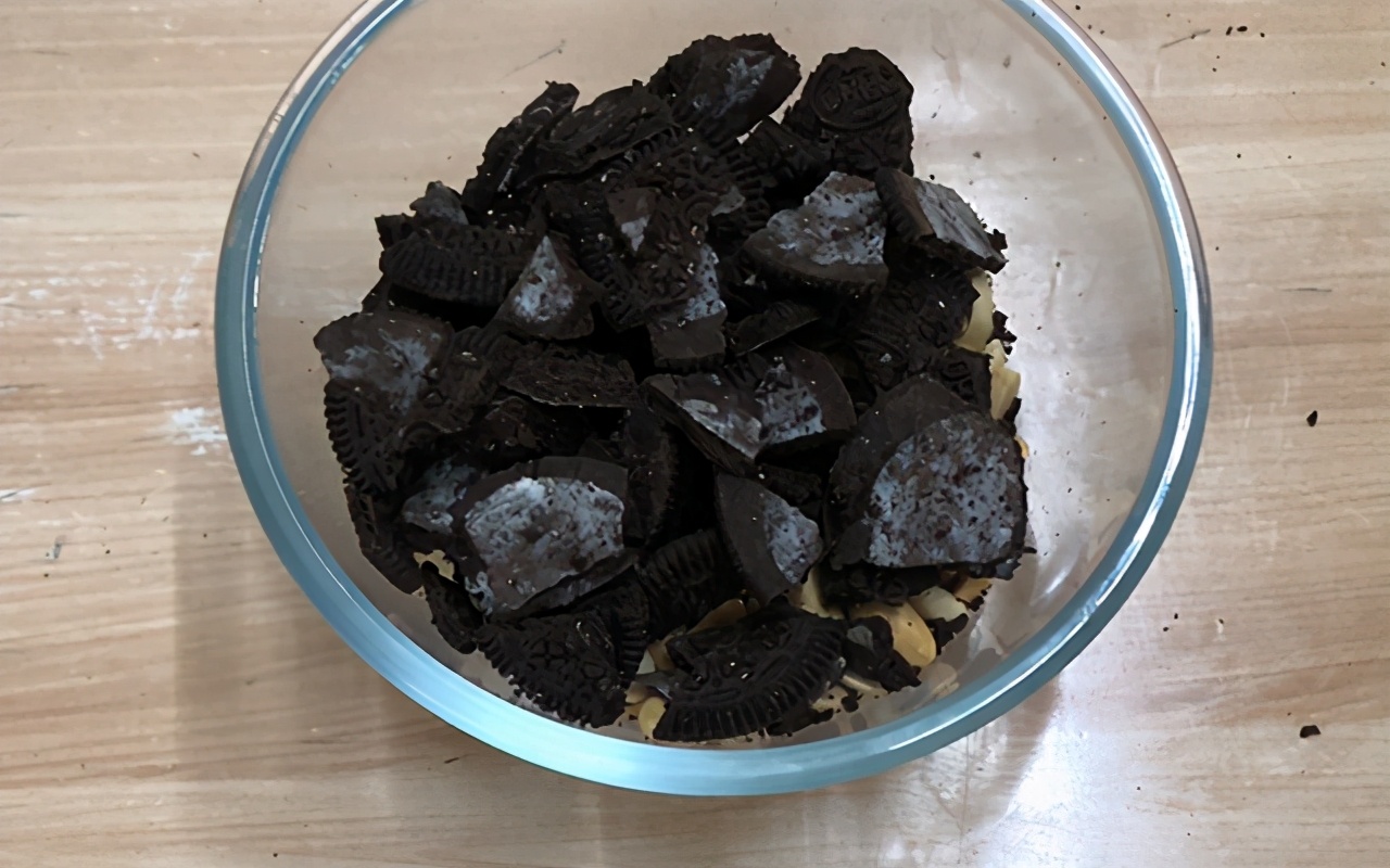 快过年了做软糯牛轧糖,自己做的牛轧糖味道棒棒哒