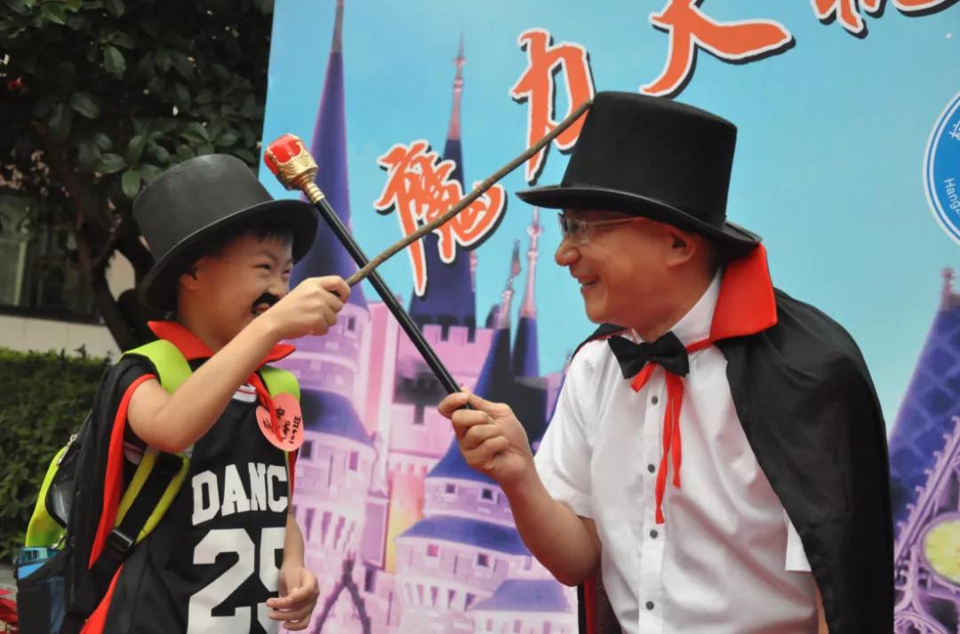 家门口好学校越来越多,家门口的好校园