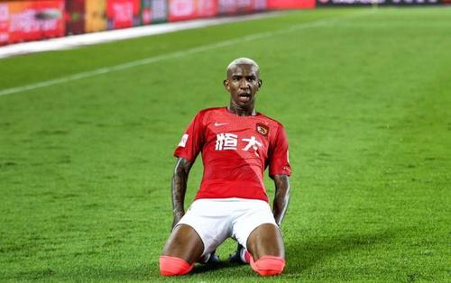 塔利斯卡、阿诺托维奇先后入境!4支球队外援全入境,重庆0外援