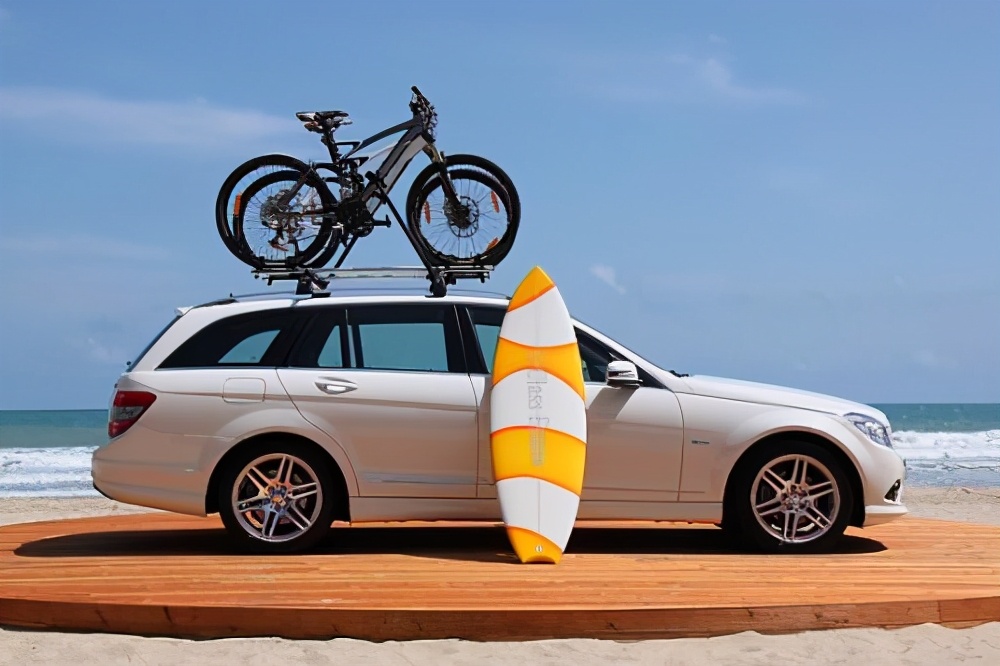 35岁，看着日益增多的白发，他开启了“重返年轻计划”