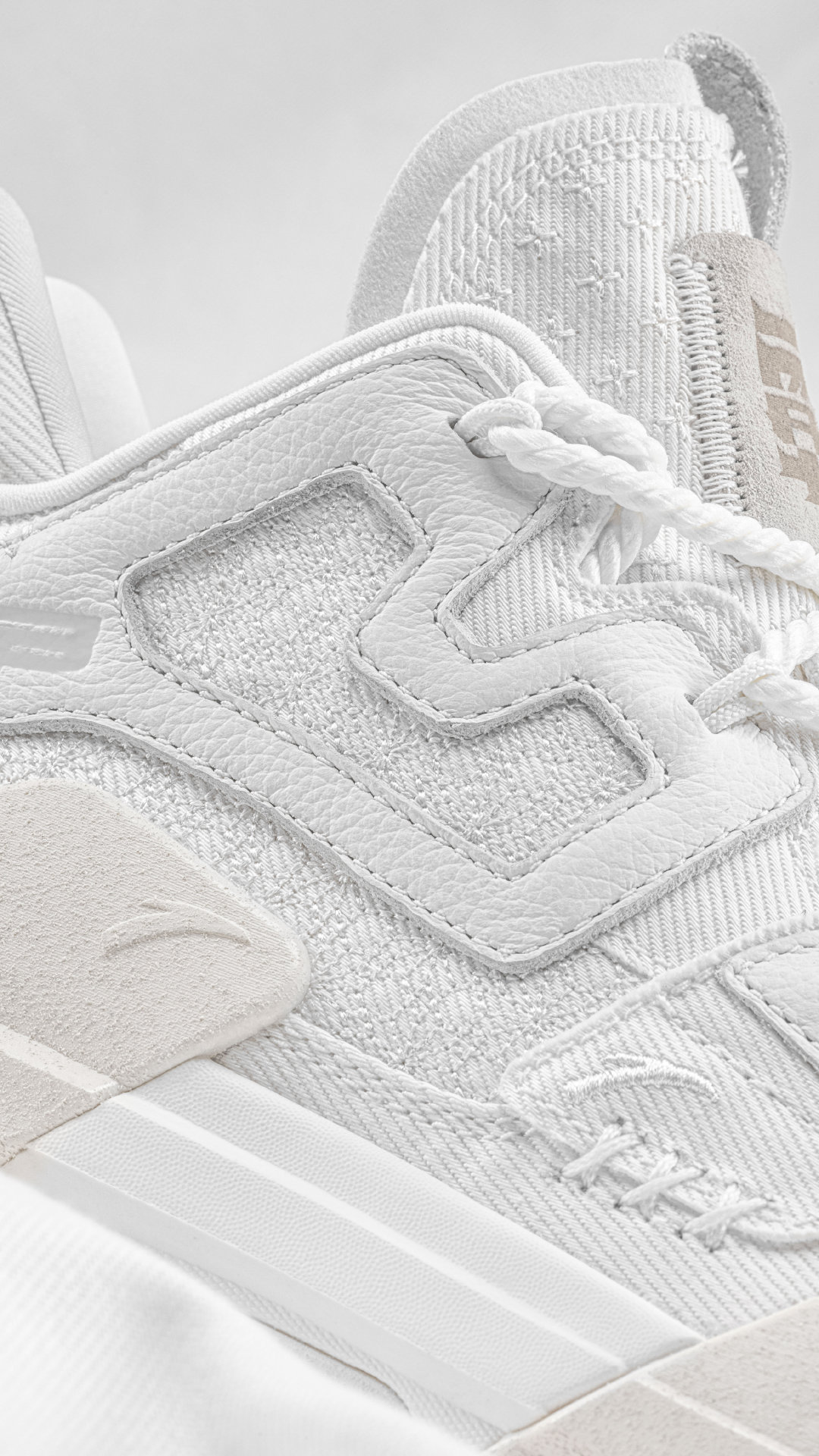 安踏新出的篮球鞋绿白搭配,2019安踏新霸道鞋