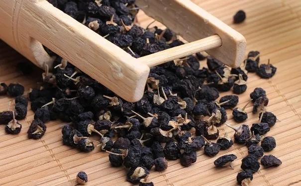 市场上的黑枸杞为什么那么贵,黑枸杞野生和种植的区别