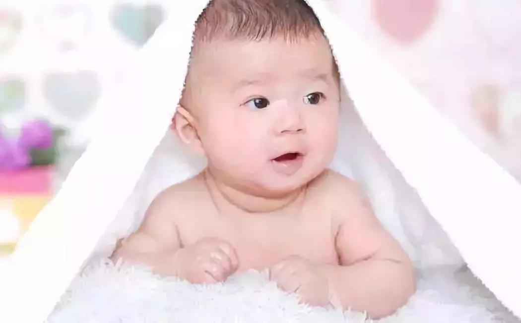 宝宝皮肤干裂红痒涂什么药,宝宝皮肤泛红干燥起皮怎么办