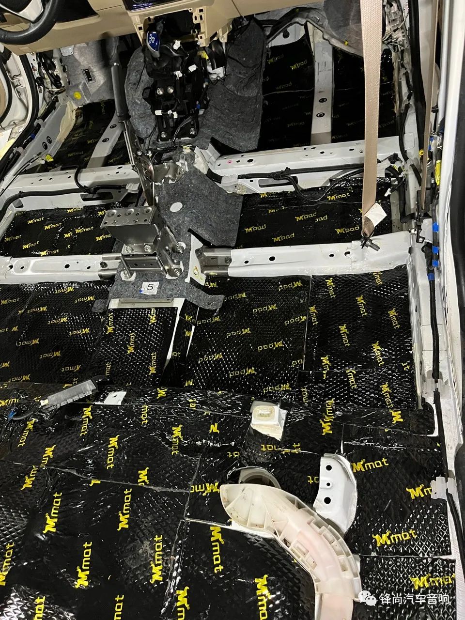 卡罗拉去沥青异味,丰田卡罗拉隔音怎么解决