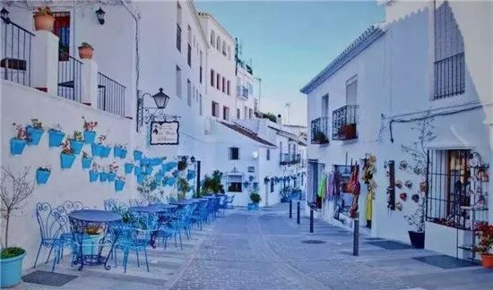 行走的老钱：私奔去浪漫的“两牙”