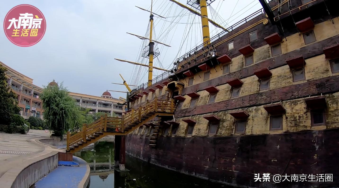 南京南站附近商场购物中心,南京南站旁边的商场