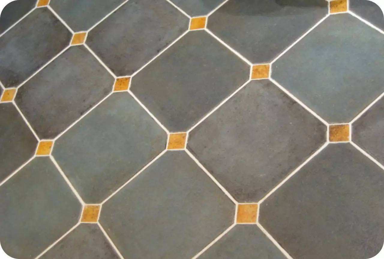 瓷砖美缝初步学习怎样做比较好,美缝是自己做还是找专业的美缝师