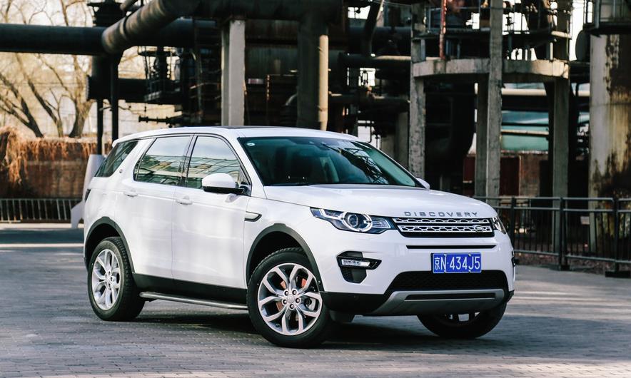 路虎卫士110对比普拉多4000,路虎发现四柴油版对比丰田普拉多